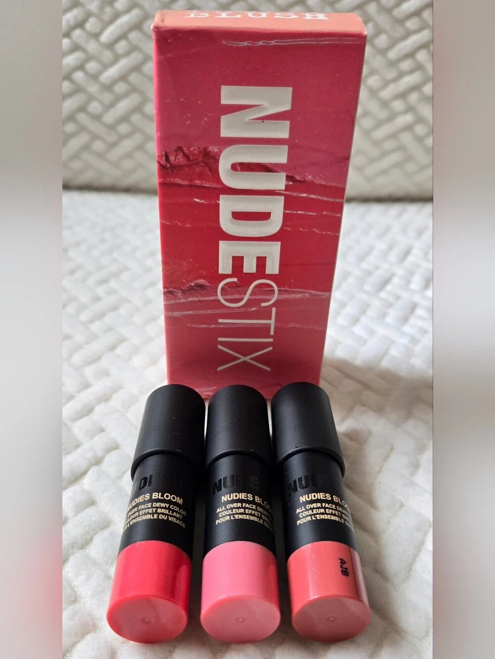 NUDESTIX Nudies Bloom Pretty Blush 3-Piece Mini Kit (Shades: Pink, Rose, Coral) - Picture 9 of 10